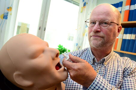 Hans nässpray tar död på förkylningsvirusen - Region Norrbotten