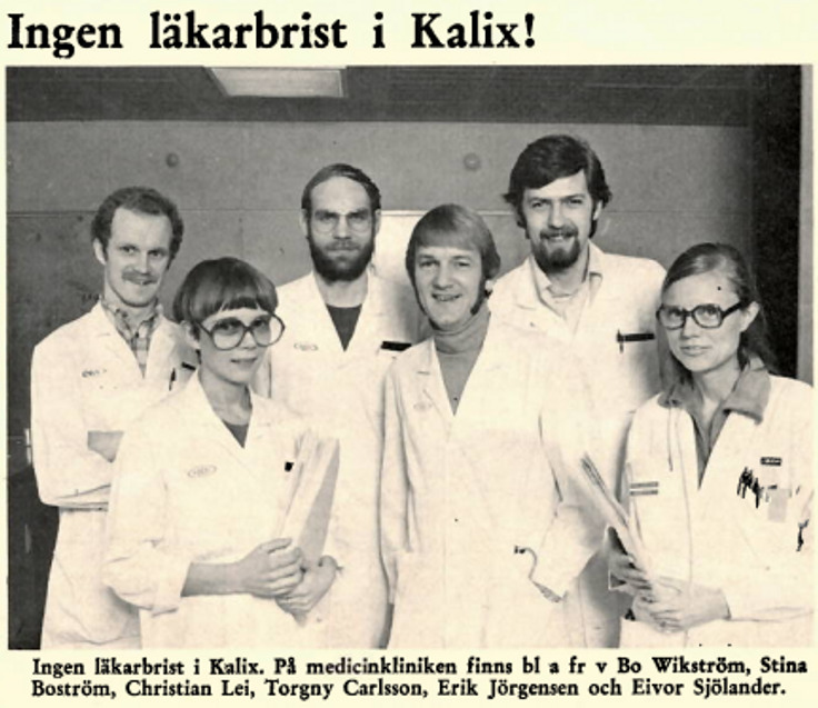 Ett svartvitt foto av en grupp l&auml;kare.