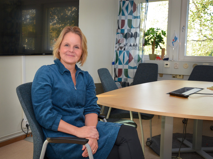 Maria Karlstr&ouml;m tittar in i kameran.